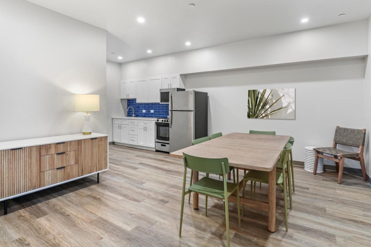 וויילדווד Seaport Suites מראה חיצוני תמונה