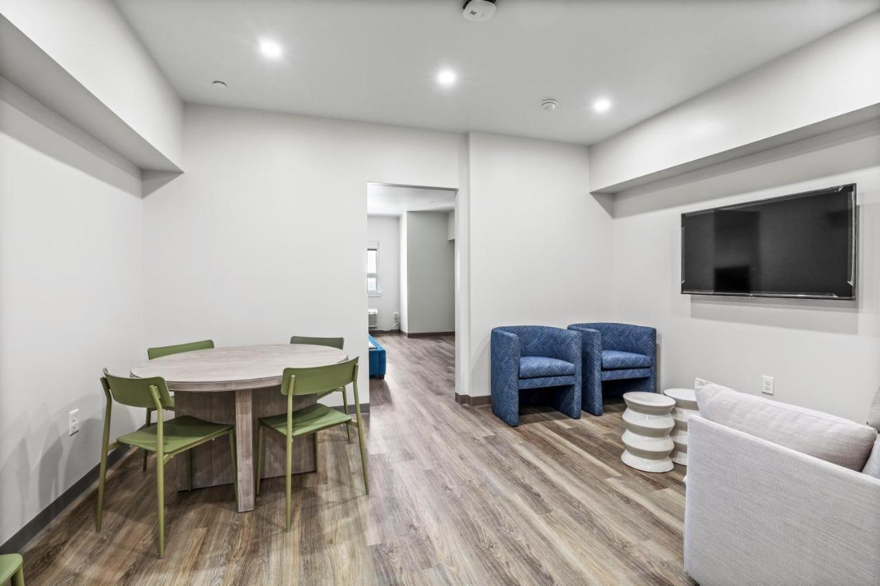 וויילדווד Seaport Suites מראה חיצוני תמונה