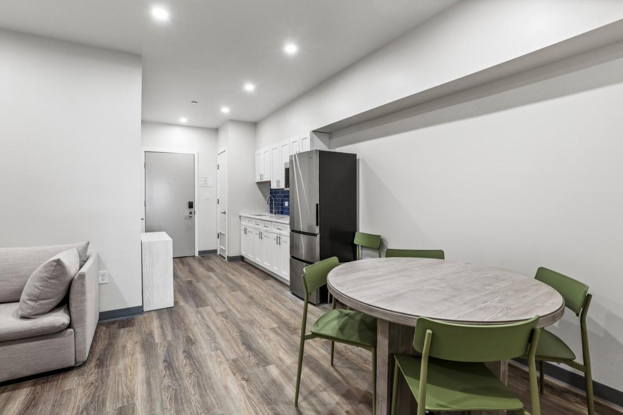 וויילדווד Seaport Suites מראה חיצוני תמונה